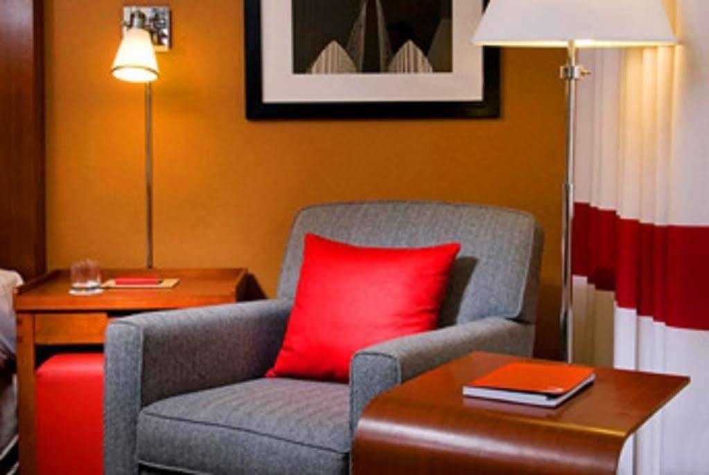 Four Points By Sheraton Winnipeg South Exteriör bild